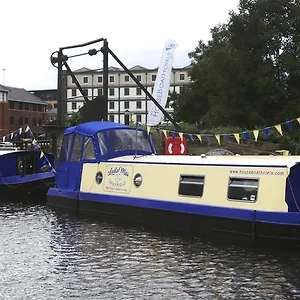 Houseboat 3*, Sheffield United Kingdom