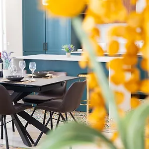 Florette Suite Designer Finish With Stunning Lounge Terrace By Arcobnb , Il-Furjana Malta