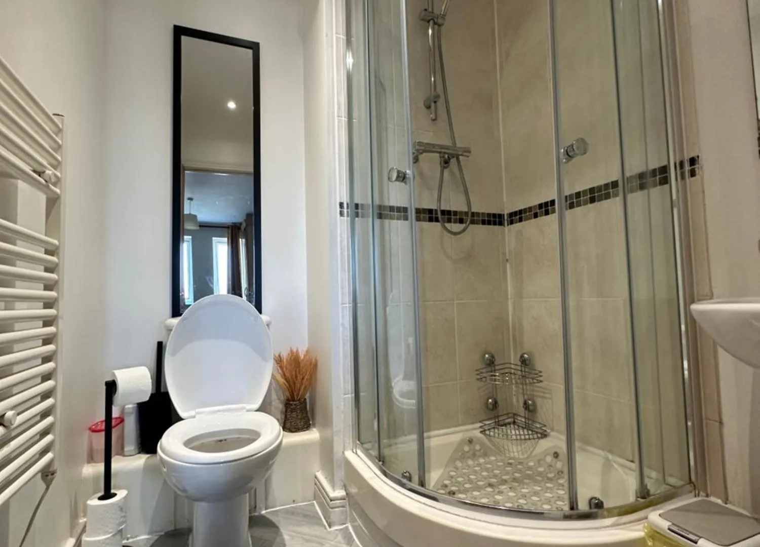 Abba Corner Apartment London