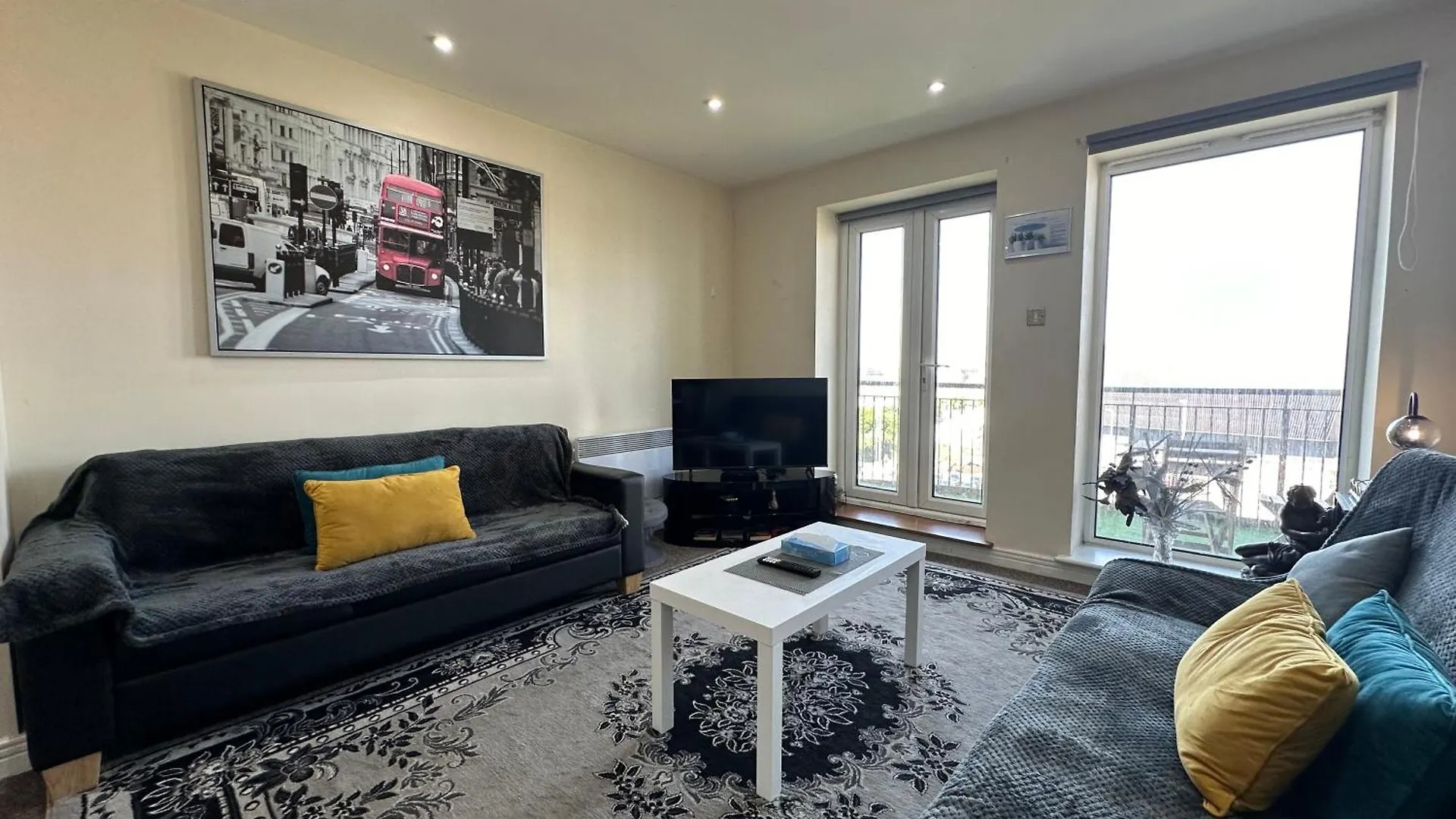 Abba Corner Apartment London