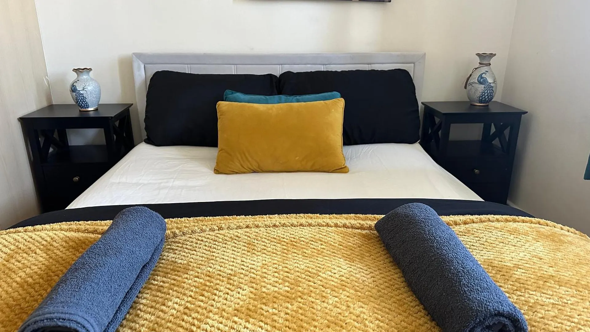 Abba Corner Apartment London